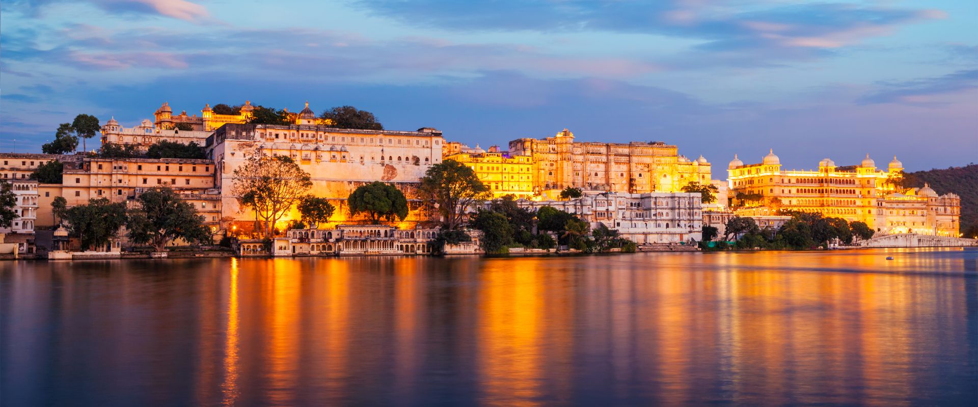 Tempo Traveller Service on Rent